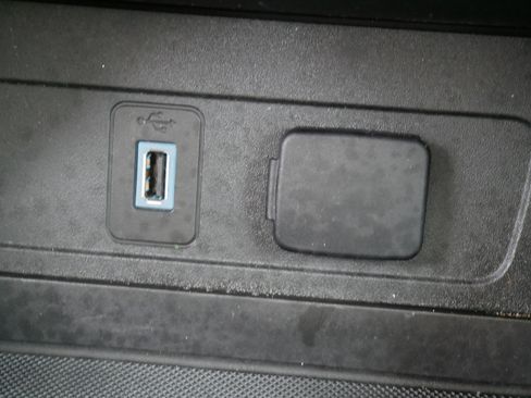 Used 2019 Ford Escape SEL AWD/4WD image 32