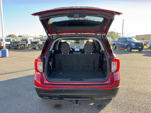 Certified 2023 Ford Explorer XLT image 5