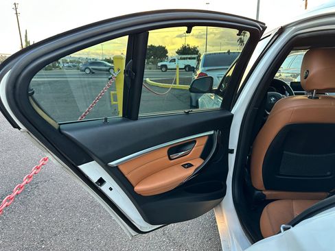 Used 2018 BMW 330e image 30