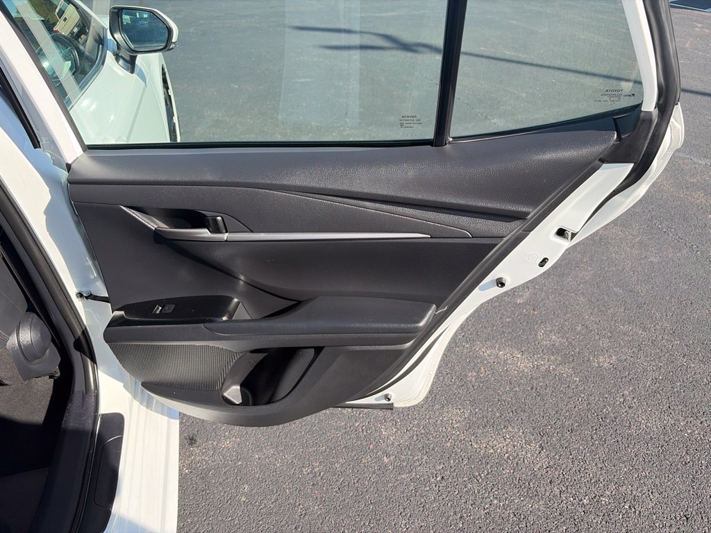 Used 2025 Toyota Camry SE FWD image 34