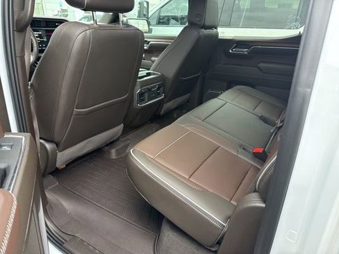 Used 2024 GMC Sierra 1500 Denali w/ Technology Package AWD/4WD image 10