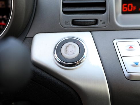 Used 2013 Nissan Murano S image 19