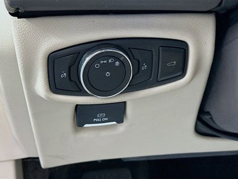 Used 2017 Lincoln MKZ Select w/ Select Plus Package FWD image 7