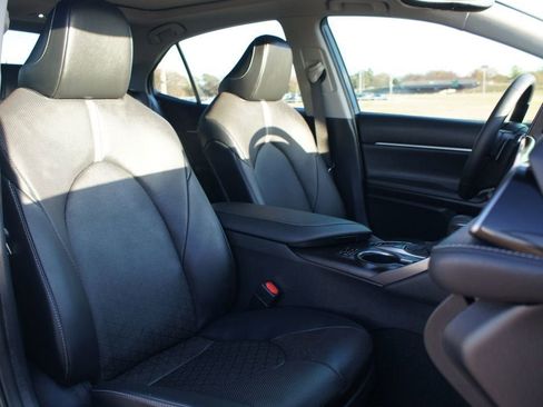 Used 2023 Toyota Camry XSE image 23