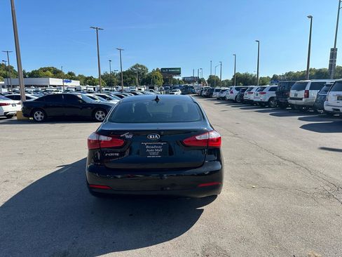 Used 2016 Kia Forte LX FWD image 4