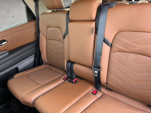 New 2025 Nissan Pathfinder Platinum image 22