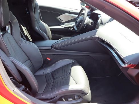 Used 2024 Chevrolet Corvette Stingray Preferred Cpe w/ Z51 Performance Package RWD image 20