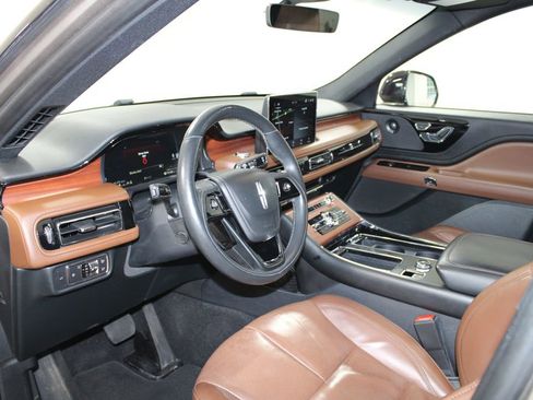 Used 2021 Lincoln Aviator Reserve w/ Equipment Group 201A AWD/4WD image 23