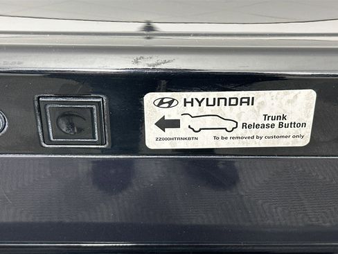 Used 2025 Hyundai Sonata SEL FWD image 28