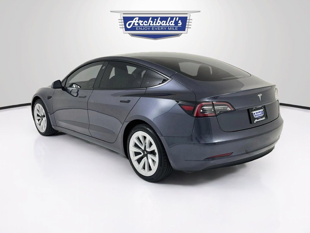 Used 2023 Tesla Model 3 Standard Range RWD image 5