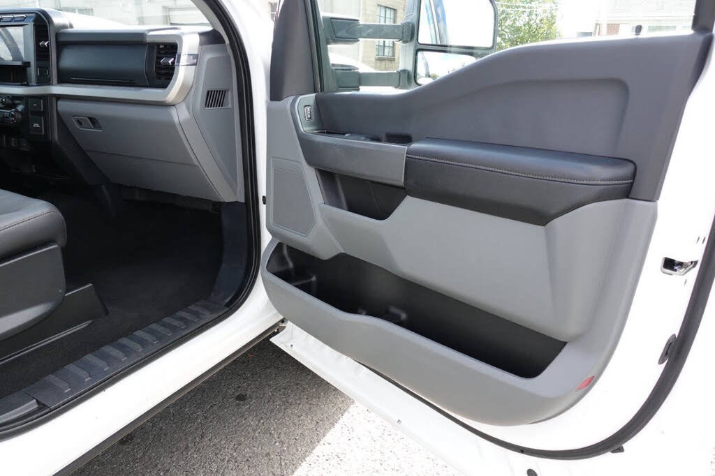 Used 2023 Ford F250 XLT AWD/4WD image 32