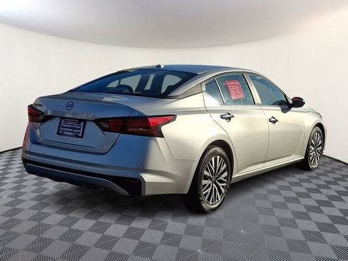 Certified 2025 Nissan Altima 2.5 SV image 7