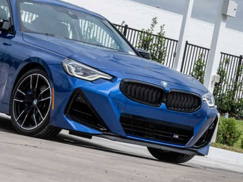 Certified 2025 BMW M240i Coupe RWD image 33