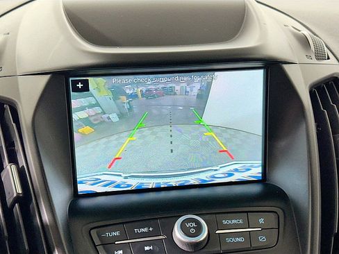 Used 2019 Ford Escape SE image 15