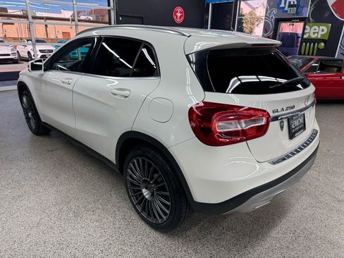 Used 2017 Mercedes-Benz GLA 250 4MATIC image 3