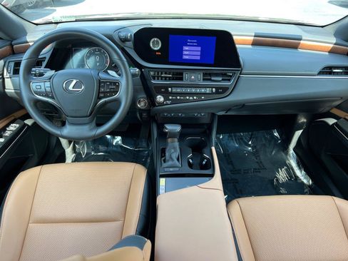 Certified 2025 Lexus ES 350 w/ Premium Package FWD image 23