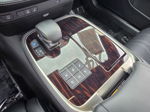 Certified 2024 Lexus LS 500 w/ Interior Upgrade Package image 17