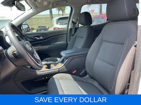 Used 2023 GMC Acadia SLE w/ Driver Convenience Package FWD image 14