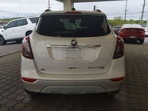 Used 2021 Buick Encore Preferred AWD/4WD image 7