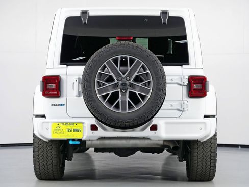 Used 2024 Jeep Wrangler High Altitude image 11