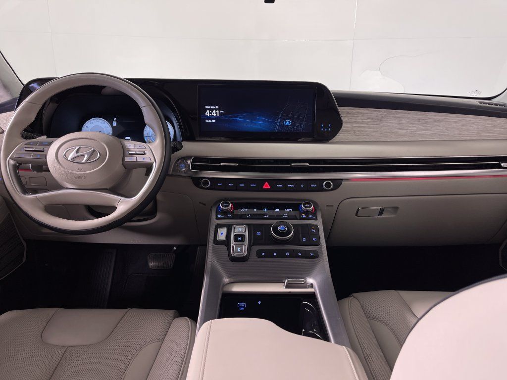 Certified 2024 Hyundai Palisade Calligraphy FWD image 15