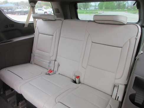 New 2026 GMC Yukon XL Denali w/ Denali Reserve Package AWD/4WD image 13