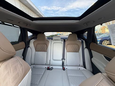 Used 2025 Nissan Murano Platinum image 16