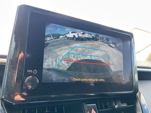 Used 2023 Toyota Corolla LE image 31