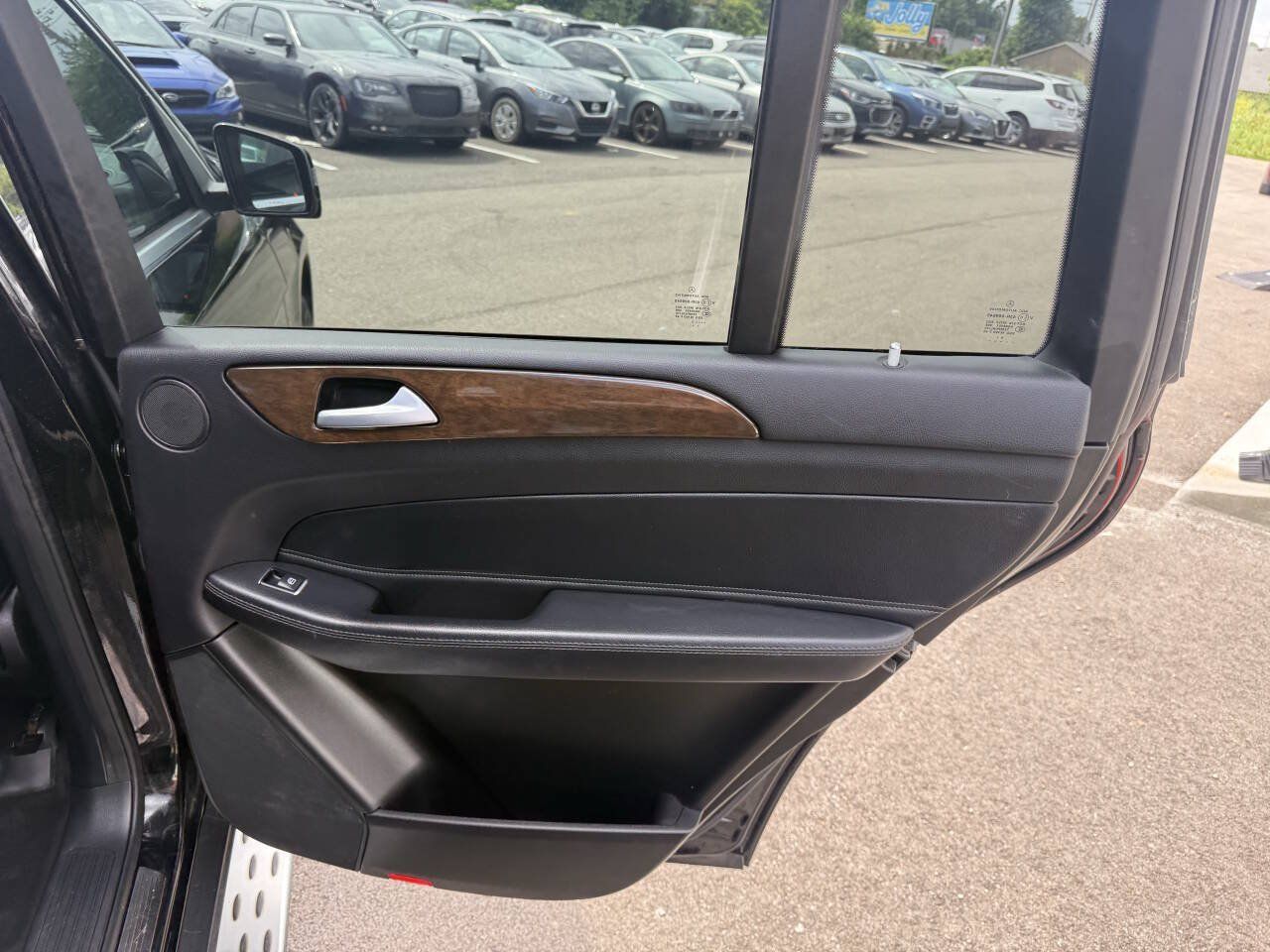 Used 2014 Mercedes-Benz GL 550 4MATIC image 15