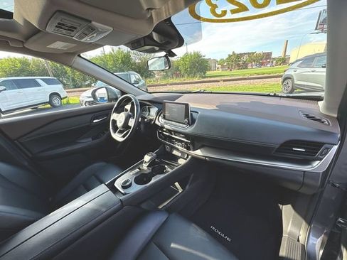 Used 2023 Nissan Rogue SV w/ SV Premium B Package AWD/4WD image 28