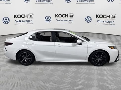 Used 2023 Toyota Camry SE image 8