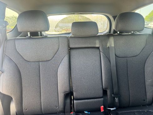 Used 2022 Hyundai Santa Fe SEL FWD image 9