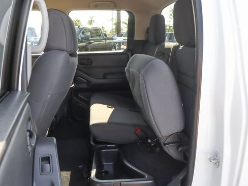 Used 2022 Nissan Frontier S w/ Technology Package RWD image 39