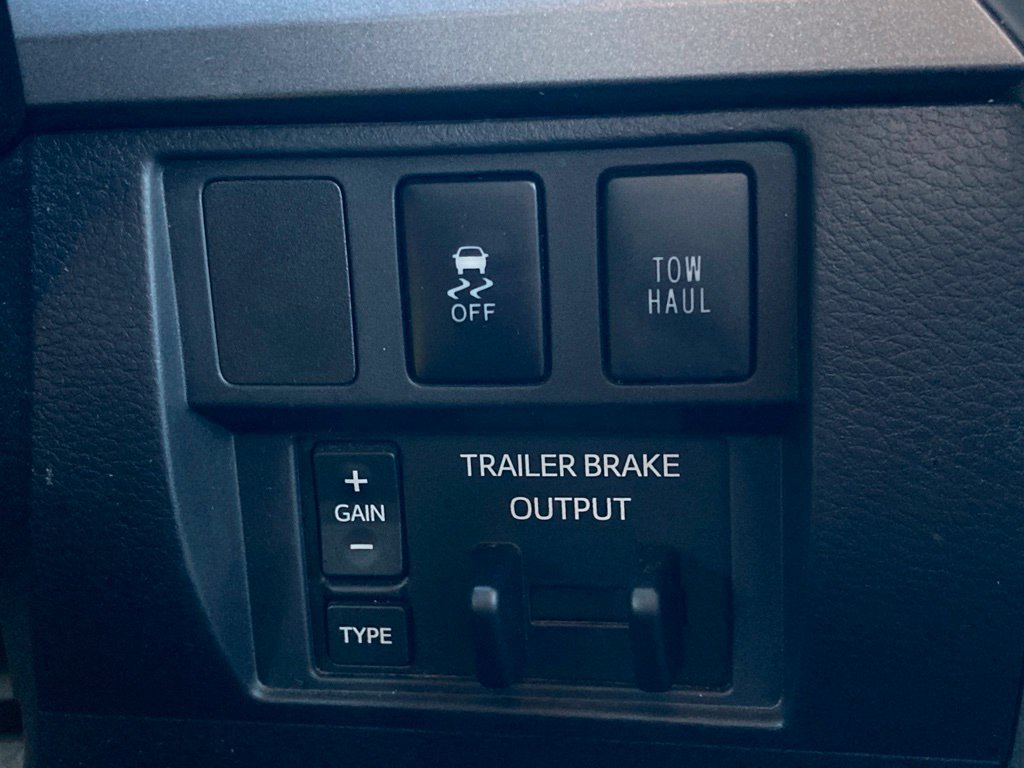 Used 2016 Toyota Tundra SR5 w/ SR5 Upgrade Package AWD/4WD image 15