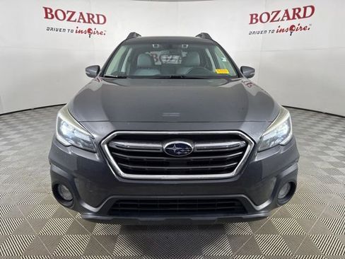 Used 2019 Subaru Outback 2.5i Limited image 2
