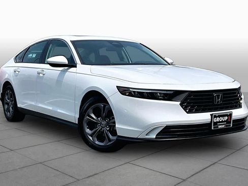 Used 2023 Honda Accord EX image 3