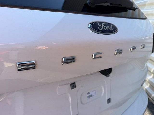 Used 2023 Ford Escape ST-Line w/ Tech Pack #1 AWD/4WD image 5