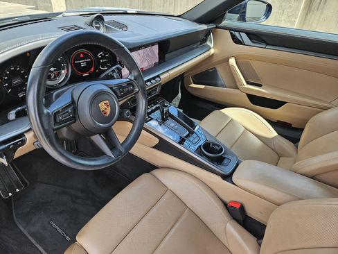 Used 2020 Porsche 911 Carrera 4S AWD/4WD image 4