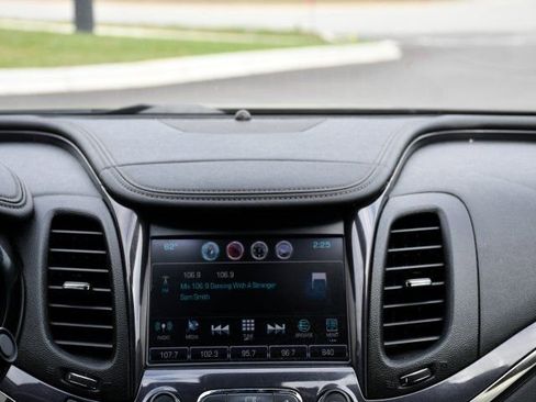 Used 2016 Chevrolet Impala LTZ w/ Enhanced Convenience Package image 32