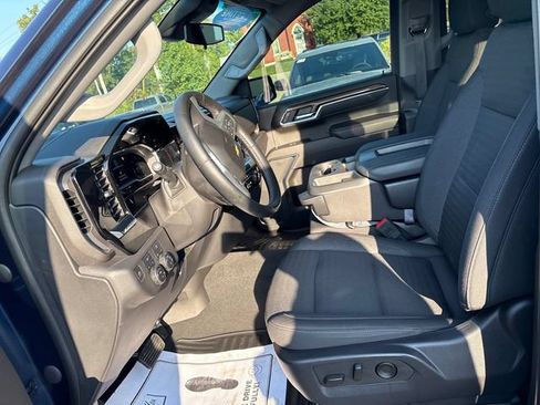 Used 2023 Chevrolet Silverado 1500 LT AWD/4WD image 8