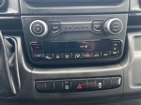 Used 2024 RAM ProMaster 2500 w/ Convenience Group image 14