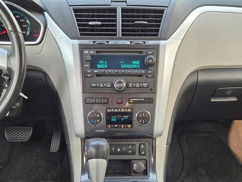 Used 2012 Chevrolet Traverse LTZ FWD image 22