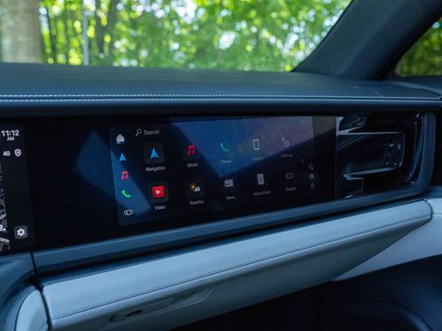 Certified 2024 Porsche Panamera RWD image 30