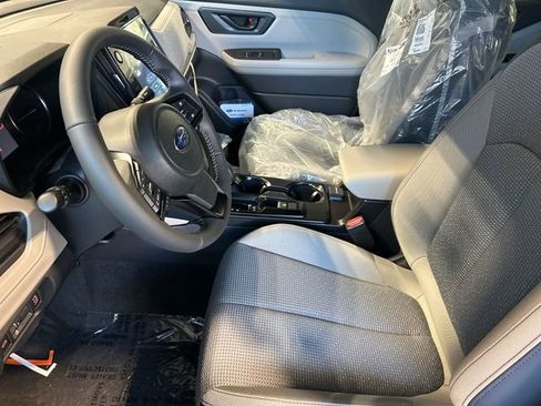 Used 2026 Subaru Forester Premium AWD/4WD image 2