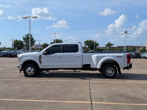 Used 2023 Ford F350 Lariat w/ Lariat Ultimate Package AWD/4WD image 11