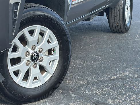 Used 2024 Toyota Tacoma SR5 image 3