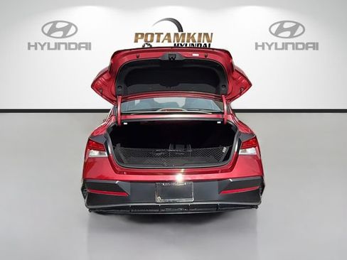 Certified 2025 Hyundai Elantra SEL FWD image 25