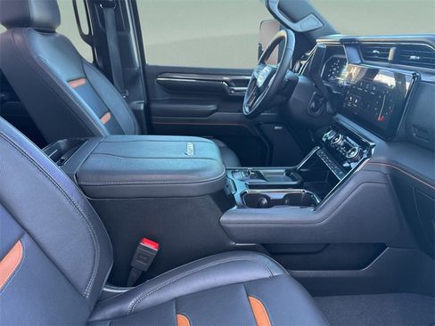 Used 2024 GMC Sierra 2500 AT4 w/ AT4 Premium Plus Package image 27