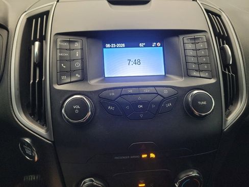 Used 2019 Ford Edge SE FWD image 25