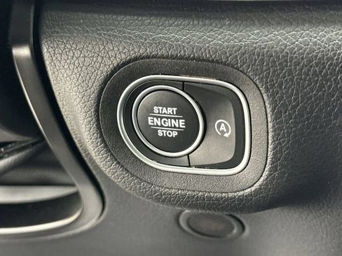Used 2022 Mercedes-Benz GLE 350 4MATIC w/ Premium Package image 22